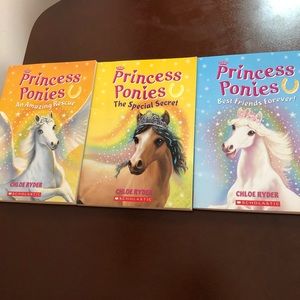 3️⃣ for $10🎉Scholastic Princess Ponies 3 Books
